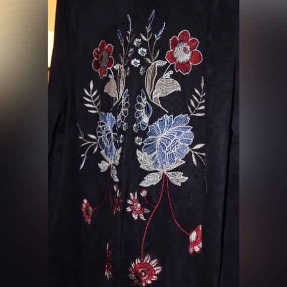 EUC Navy Embroidered Faux Suede Tunic - Charter Club Size S - Picture 2 of 6